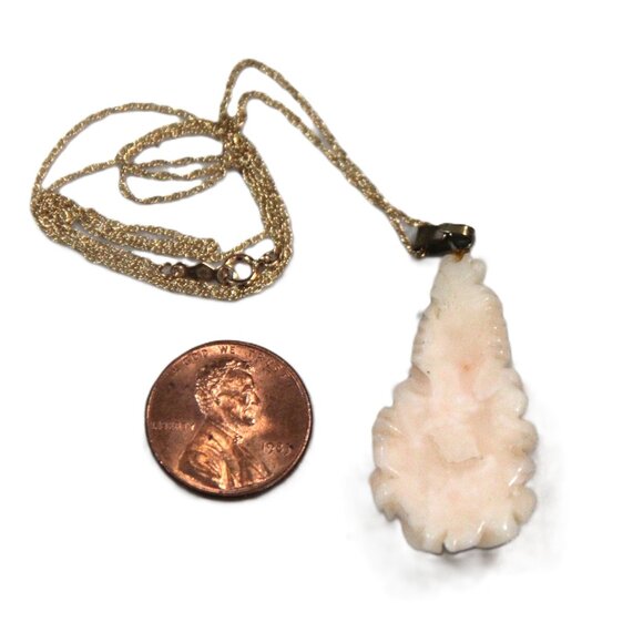 14kt GOLD CHAIN WITH ANGELSKIN CORAL FLOWER PENDANT - Picture 2 of 5